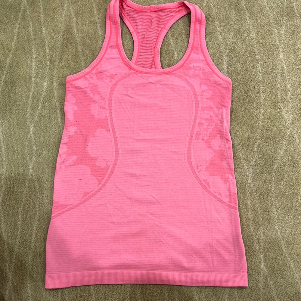 Lululemon dual tone and print tank top